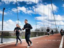 Marathon voor twee: 3750 euro voor het Rode Kruis en droomtijd van 3 uur en vijftig minuten