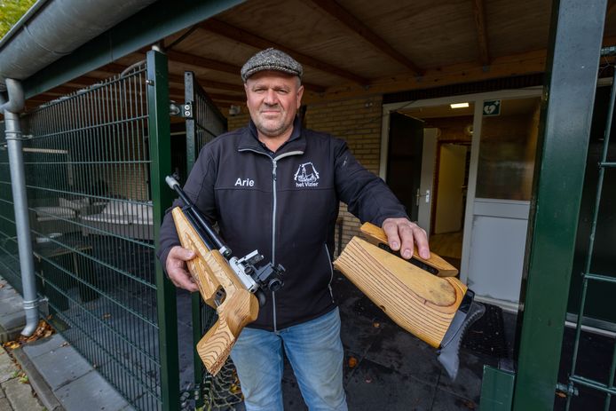 Oefengeweren gestolen bij schietvereniging op Urk.