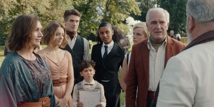 VRT lost eerste beelden van 'Arcadia', de reeks van 1 miljoen euro per  aflevering | TV | hln.be