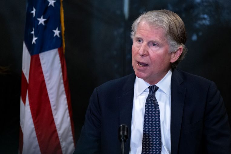 Aanklager Cyrus Vance zou deze week al kunnen beslissen of Trump en zijn bedrijf strafrechtelijk worden vervolgd. Beeld AP