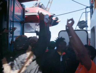 Geredde migranten vieren akkoord over opvang