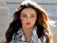 Miranda Kerr nue comme un ver