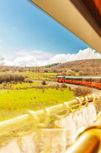 REISTIP. In Noord-Spanje trein je op 4 dagen in volle luxe van Bilbao naar Léon en terug: “Dit is net een cruise”