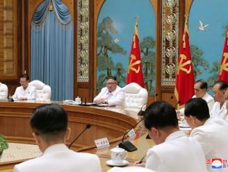 Noord-Korea meldt eerste mogelijke coronabesmetting en roept noodtoestand uit in zuidelijke grensstad