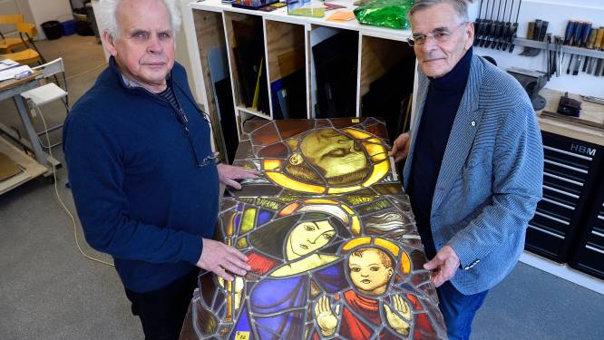 Gorcumse Martelaren van glas-in-lood komen na jaren naar huis en krijgen een plekje naast hun oude kerk