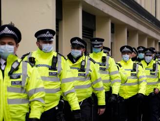Britse politie verontschuldigt zich voor seksistische en racistische berichten