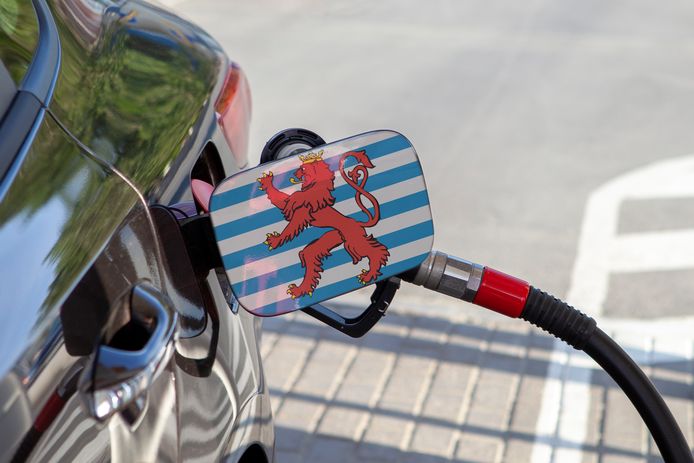 Tanken in Luxemburg is vaste prik voor veel Nederlanders op doorreis van en naar het zuiden.