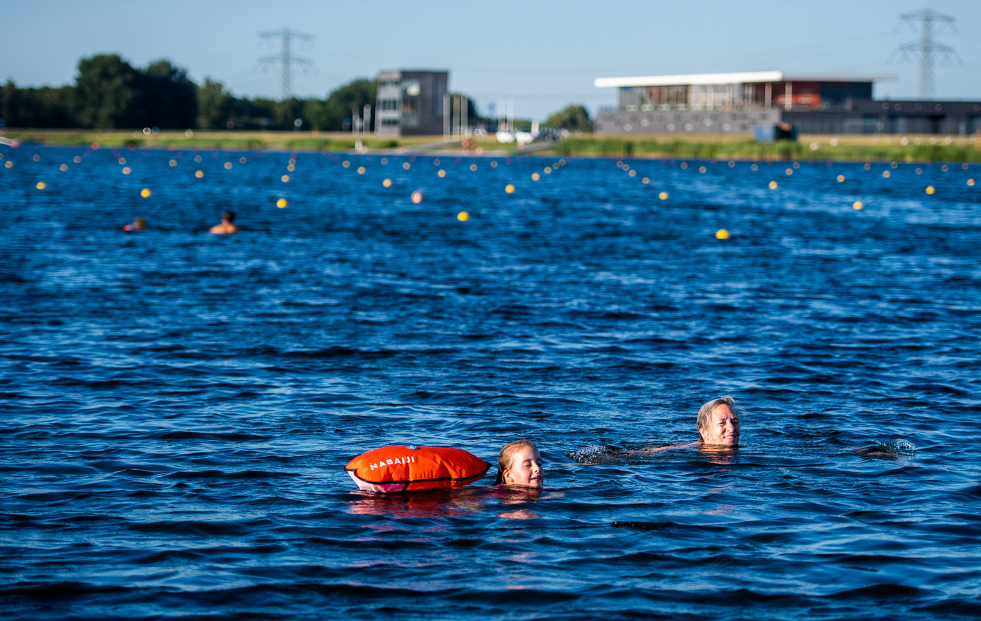 Zwemmen in open water? Bij deze roeibaan kan het veilig Foto AD.nl
