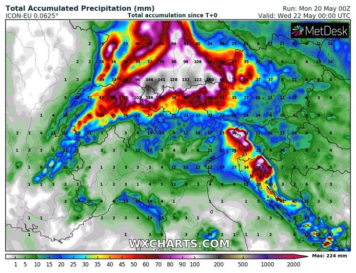 Vandaag en morgen kunnen de neerslaghoeveelheden aan de noordkant van de Alpen oplopen tot boven 100 mm.