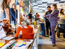 Eerste Zwangerschapsbeurs trekt veel aanstaande moeders en oma’s: ‘We gaan zeker naar de babyspa’
