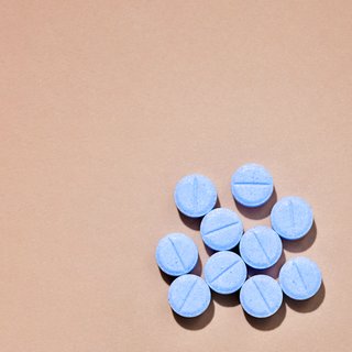 Dit is hoeveel pijnstillers Nederlanders gebruiken (en waarom we daarmee uit moeten kijken)