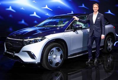 Mercedes stelt eerste volledig elektrische Maybach voor