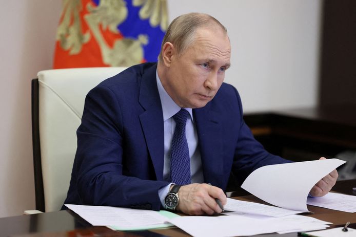 Vladimir Poetin tijdens een videovergadering.