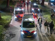 Tien politiebusjes maken einde aan feest met honderden mensen in Amsterdams Vondelpark