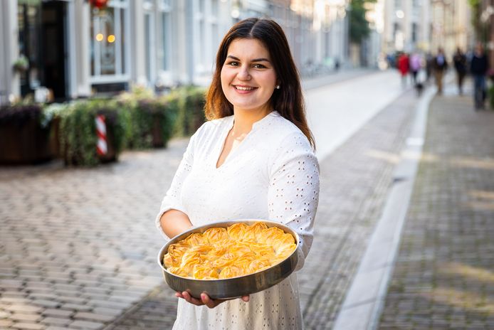 Helena verovert Nederland met haar vegan baklava: 'Soms slaap ik maar uur' | Koken & Eten | bd.nl