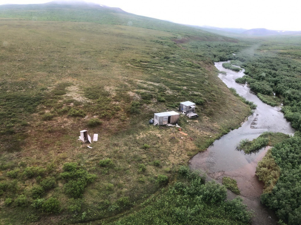 Het kamp van de man in Alaska.