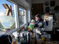 Gerard (70) knokt voor behoud keukenraam in Hardenberg: ‘Dit gaan ze toch niet dichtmetselen?’