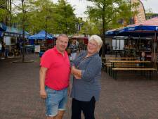 Woensdagmarkt in Hengelo werkt niet meer voor worstenhandelaar Karlie: ‘Het komt te laat op gang’