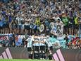 Argentinië is op 2-0 gekomen tegen Australië, tot grote vreugde ook van de Argentijnse fans.