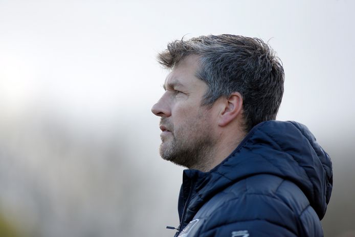 Stefan Van Riel staat tweede met KVV Schelde: “Als we januari goed doorkomen, doen we tot het einde van het seizoen mee.”