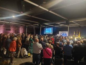 Vlaams Belang geeft startschot campagne met verkiezingsmeeting in Fabriekspand