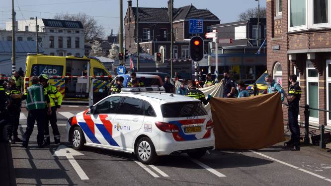 Man overlijdt na arrestatie op Rijswijkseplein