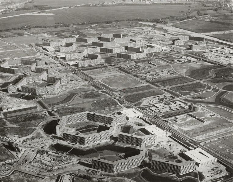 Luchtfoto van de Bijlmermeer, ca. 1971. Beeld Stadsarchief Amsterdam