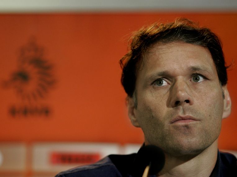 Marco van Basten als bondscoach van Oranje in 2006. Beeld anp