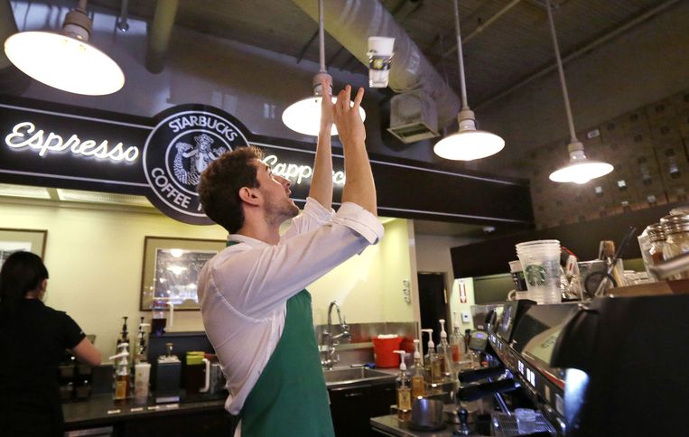 Onder meer Starbucks maakt gebruikt van gekunstelde constructies om belastingvoordelen te behalen. Beeld ap