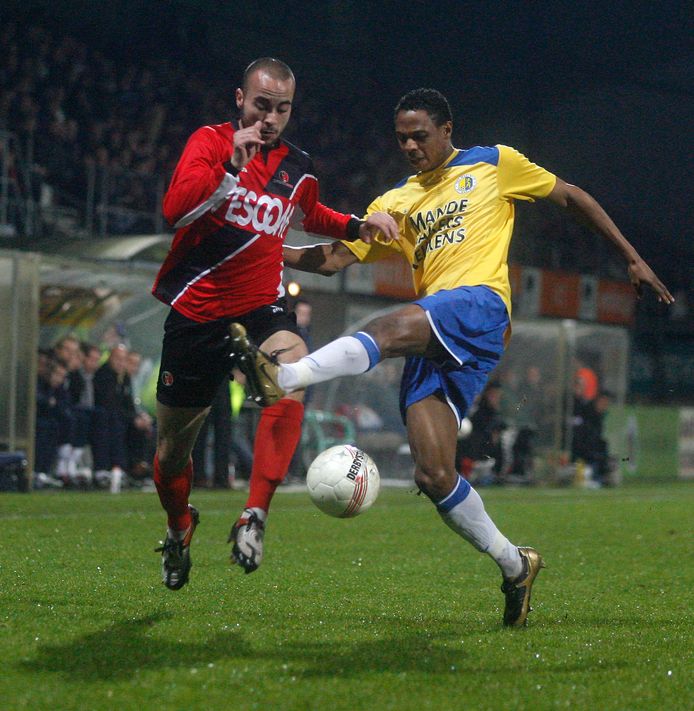 Youssef Chida, hier met Helmond Sport in actie tegen RKC Waalwijk, speelt komend seizoen bij het zaterdagteam van SV De Braak.