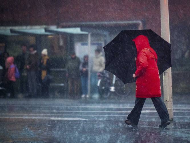 WEERBERICHT. Code geel voor regen in Limburg en Luik, nummer 1722 geactiveerd 