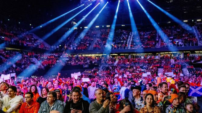 Barney doet niet mee, maar steelt wel de show in Ahoy