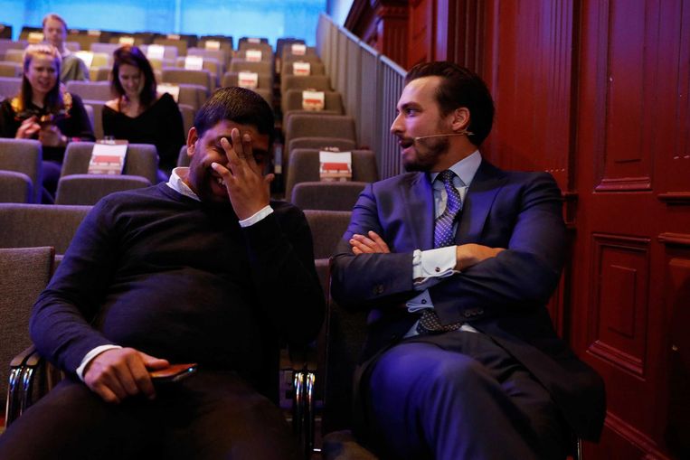 Yernaz Ramautarsing naast Thierry Baudet in debatcentrum De Balie. Beeld anp