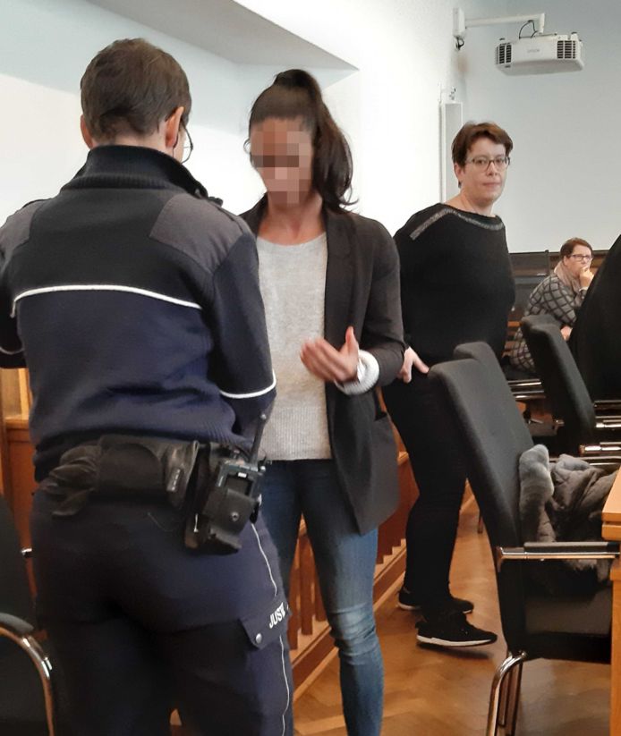Madiea G. bij aanvang van de rechtszaak in Duitsland