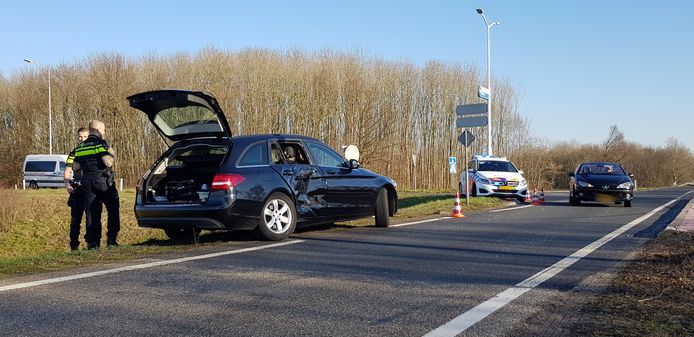 De auto liep forse schade op bij het ongeval.