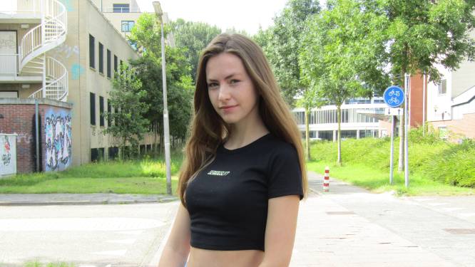 Rohmana (23) stopte als internationaal model: ‘Sommige meiden aten twee appels en een yoghurtje’