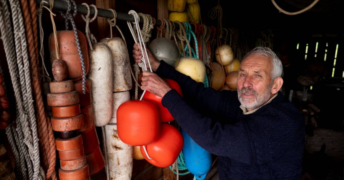 Frans (68) uit Terwolde is de laatste riviervisser in Oost-Nederland: ‘Dat gaat mij aan het hart’