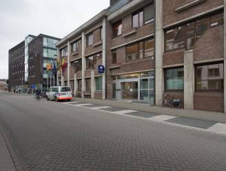 Voormalig agent vrijgesproken nadat hij werkcomputer (met kinderporno op) kopieerde om ontslag aan te vechten