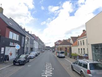 Fietser (39) lichtgewond na aanrijding in Oudenburg