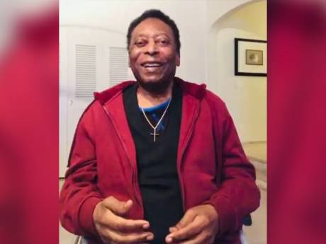 Pelé assure qu'il va “mieux”: “Je suis même prêt à jouer dimanche”