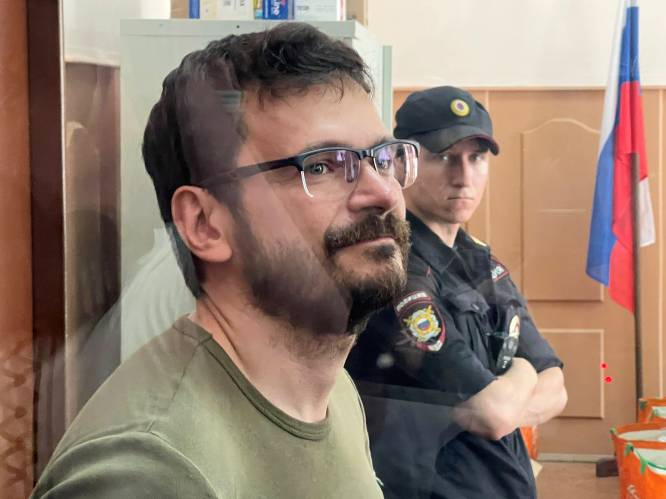 Rusland neemt Kremlin-criticus Ilja Jasjin in voorlopige hechtenis wegens “verspreiding valse informatie over het leger”