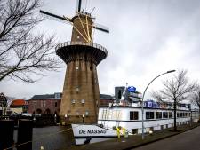 Opvang Oekraïnse vluchtelingen op rivierschip in Schiedam