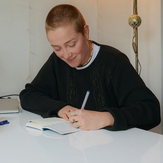 ‘Ik wilde me losmaken van het drieling-zijn, maar op de middelbare lukte dat nog niet echt’