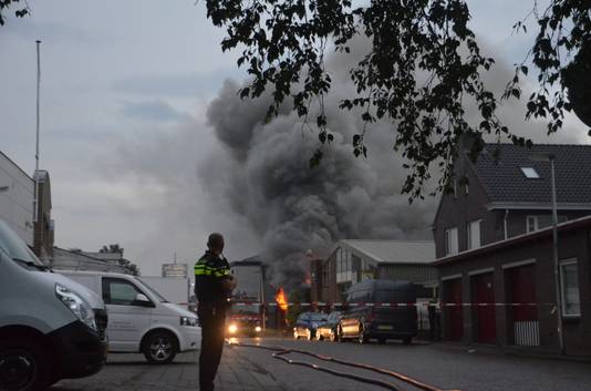 Brand bij een bedrijf aan de st. Victorstraat in Waddinxveen.