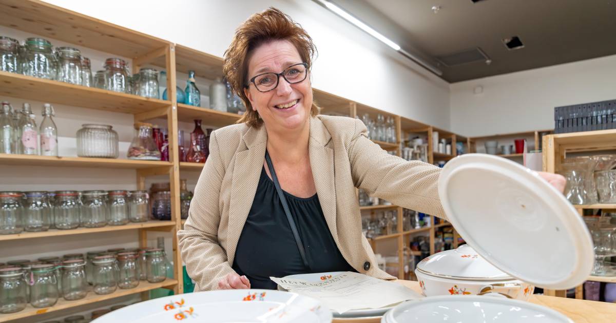 Servies van bijna honderd jaar oud ligt ‘ineens’ bij de kringloop: ‘Een aanwinst voor de liefhebber’