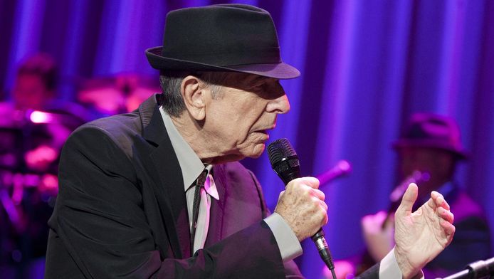 Leonard Cohen se produisant au Madison Square Garden, en 2012