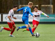 De uitslagen, doelpuntenmakers en wedstrijdverslagen van het zondagvoetbal