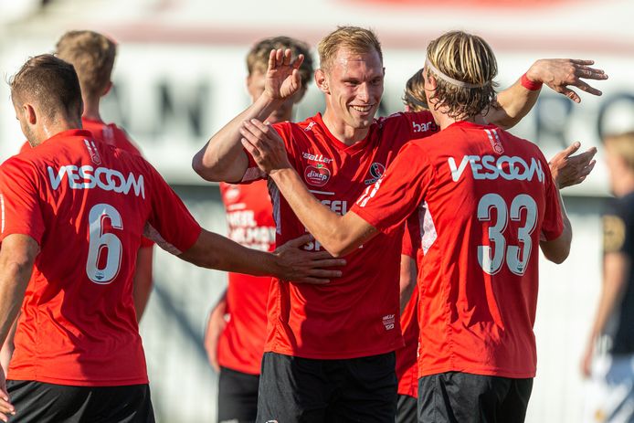 Jellert van Landschoot was met een assist en een doelpunt dé blikvanger tegen KV Mechelen onder 21.