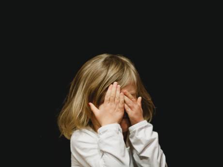 Vader Ibrahim zou zijn dochtertje (6) voor straf rode peper hebben laten eten, nu is hij vrij man: ‘Maar mijn leven is kapot’

