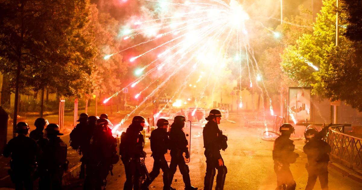 After the deadliest riots in years: France bans fireworks ahead of national holiday |  outside